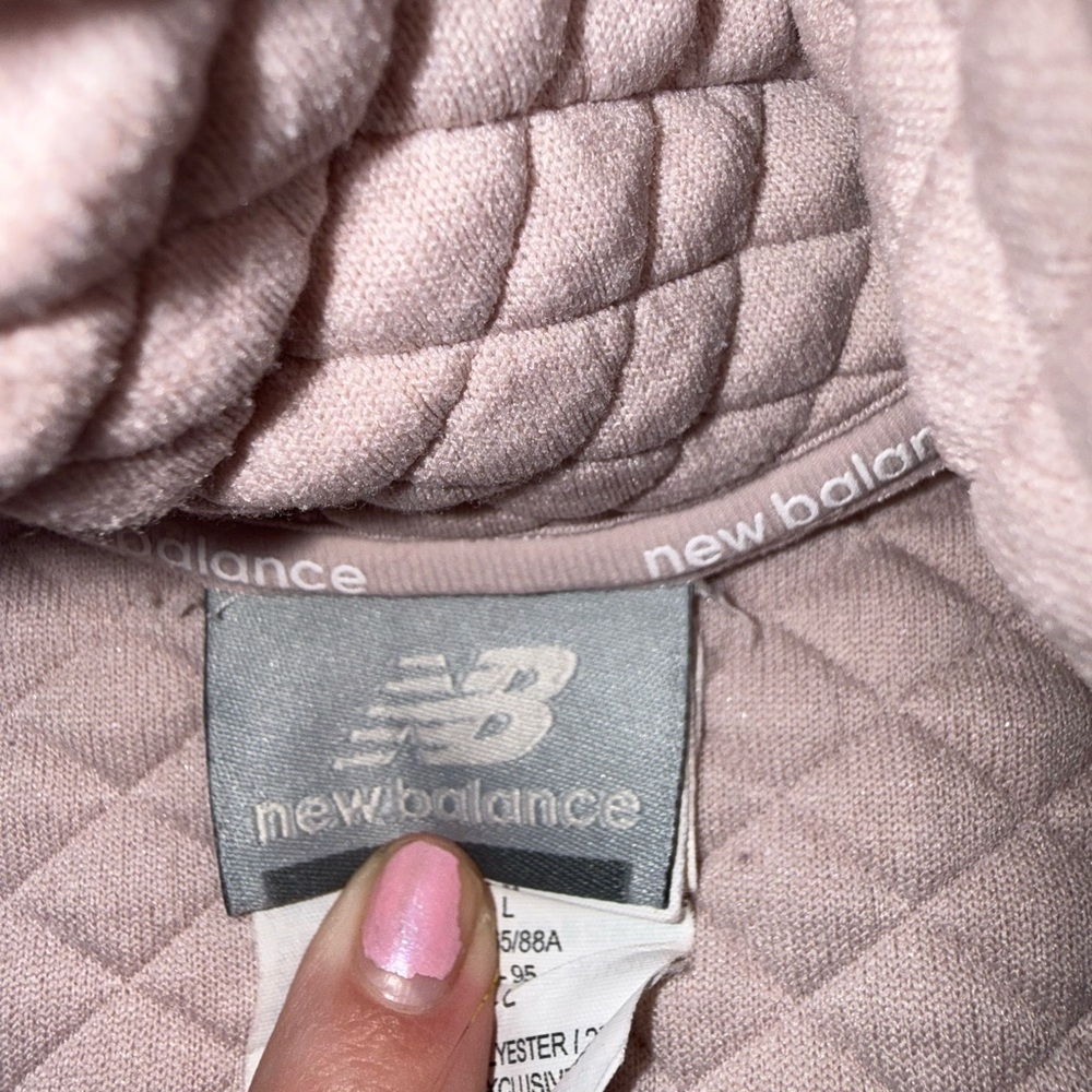New Balance Quilted Pink Cowl Neck Cottage core Pullover Sweater Size Medium - Picture 8 of 14